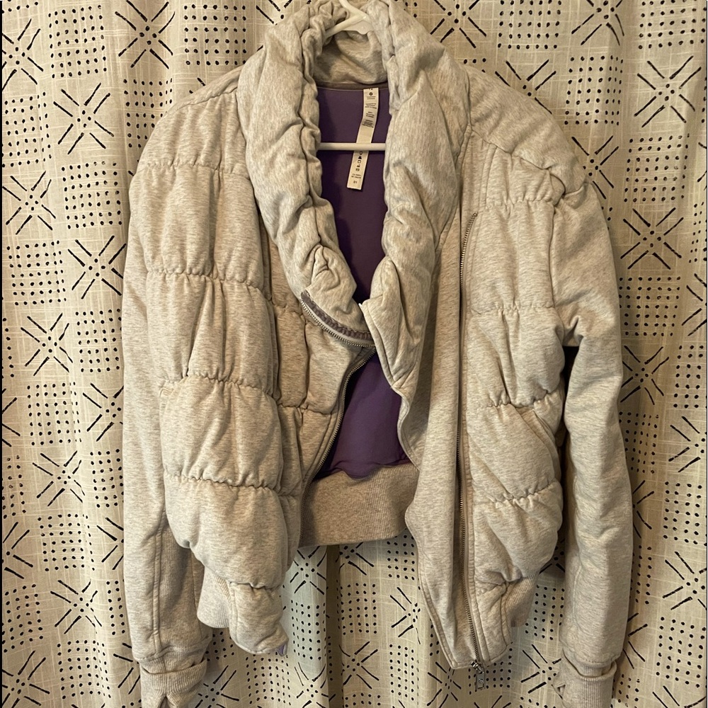 Lululemon Quilted Heather Grey Jacket size 12